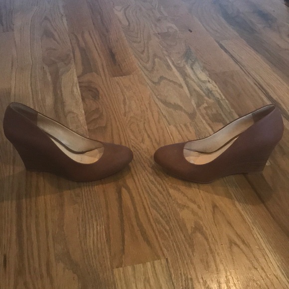 Jessica Simpson Wedge - Picture 2 of 3
